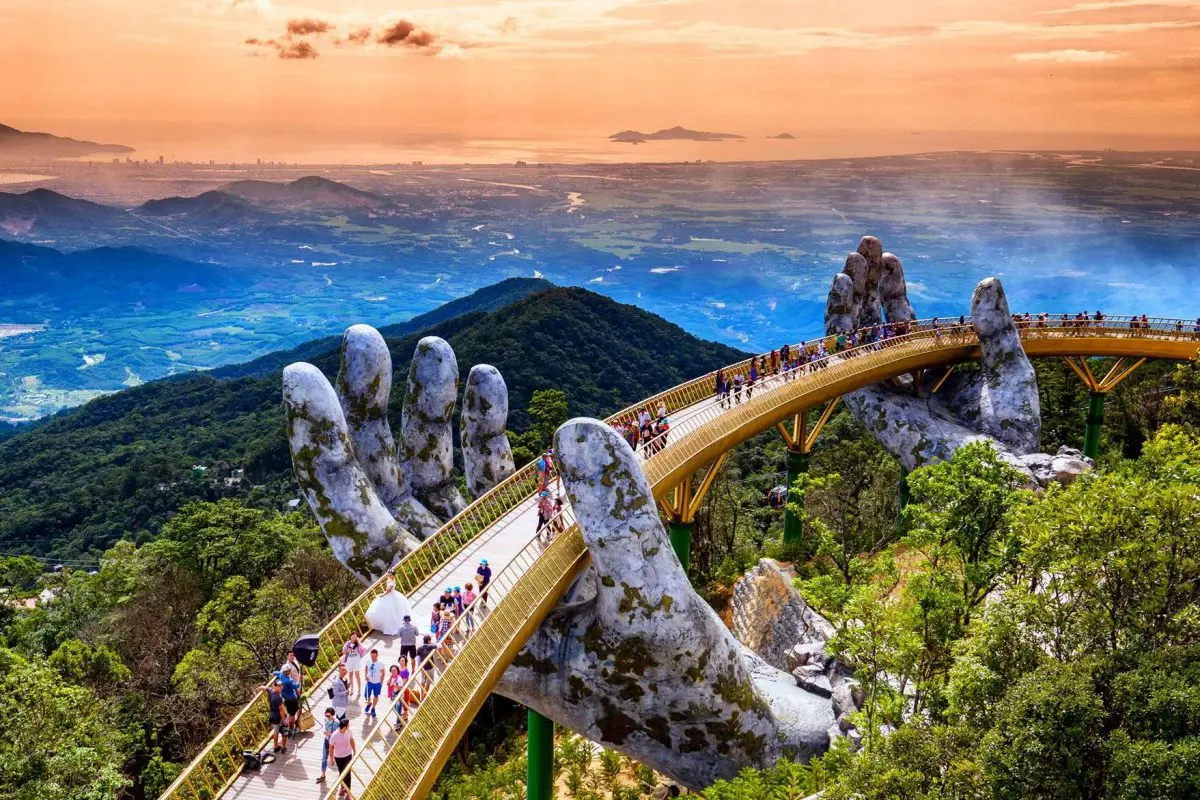 Miền Trung: Đà Nẵng - Bà Nà - Hội An - Huế - Quảng Bình - Động Phong Nha - Bay VJ