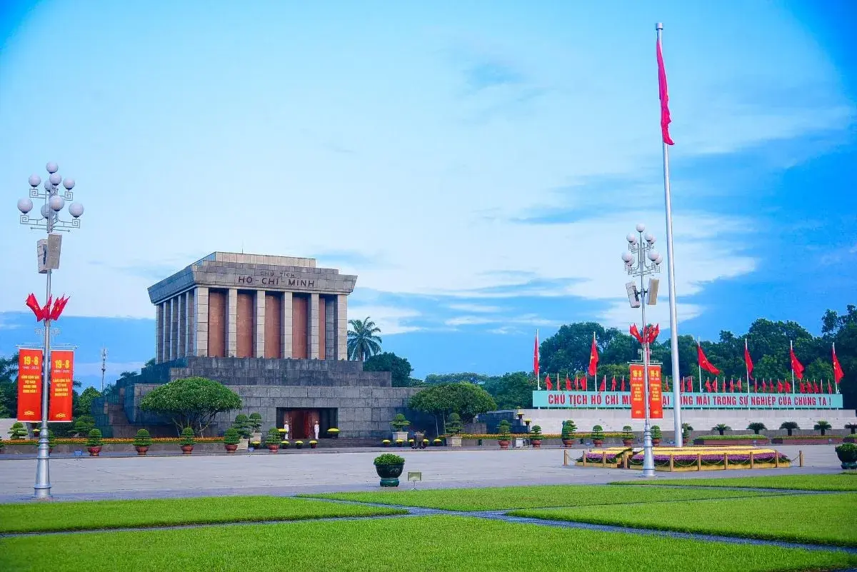 Việt Nam: Tây Bắc - Nội Bài - Mộc Châu - Mai Châu - Hòa Bình
