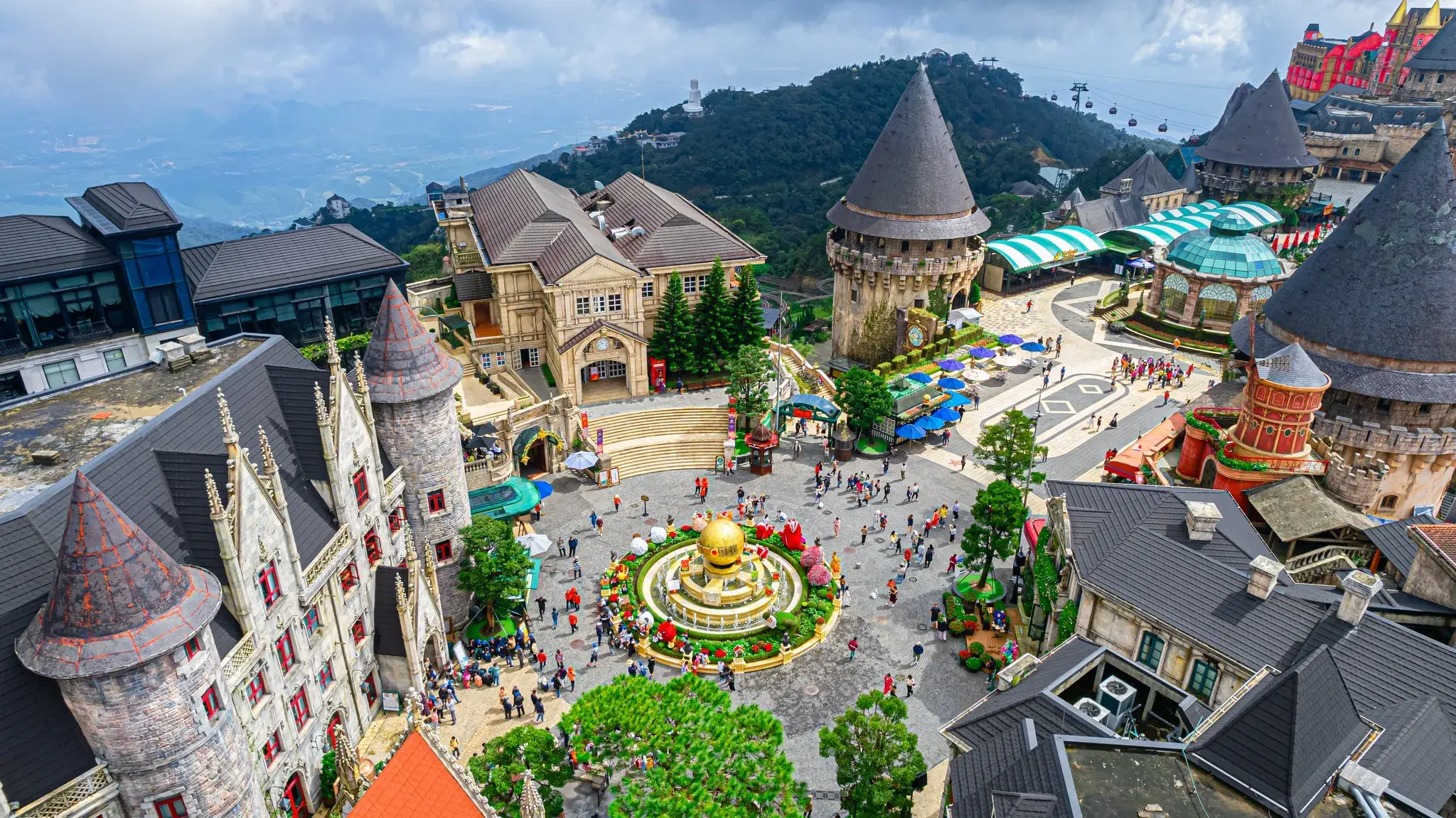 Việt Nam: Miền Trung - Tp. Hồ Chí Minh - Đà Nẵng - Hội An - Huế - Quảng Bình